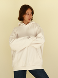 Cargar la imagen en la vista de la galería, model in hoodie
